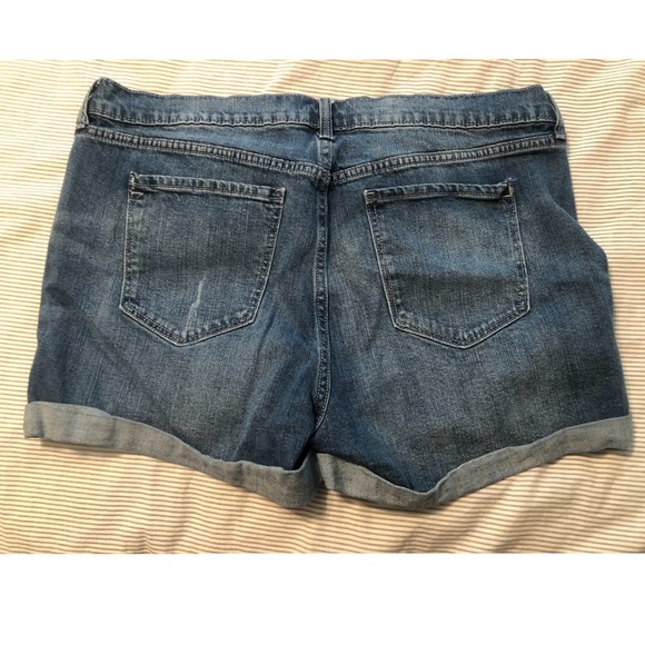 Old Navy boyfriend shorts - Picture 2 of 2